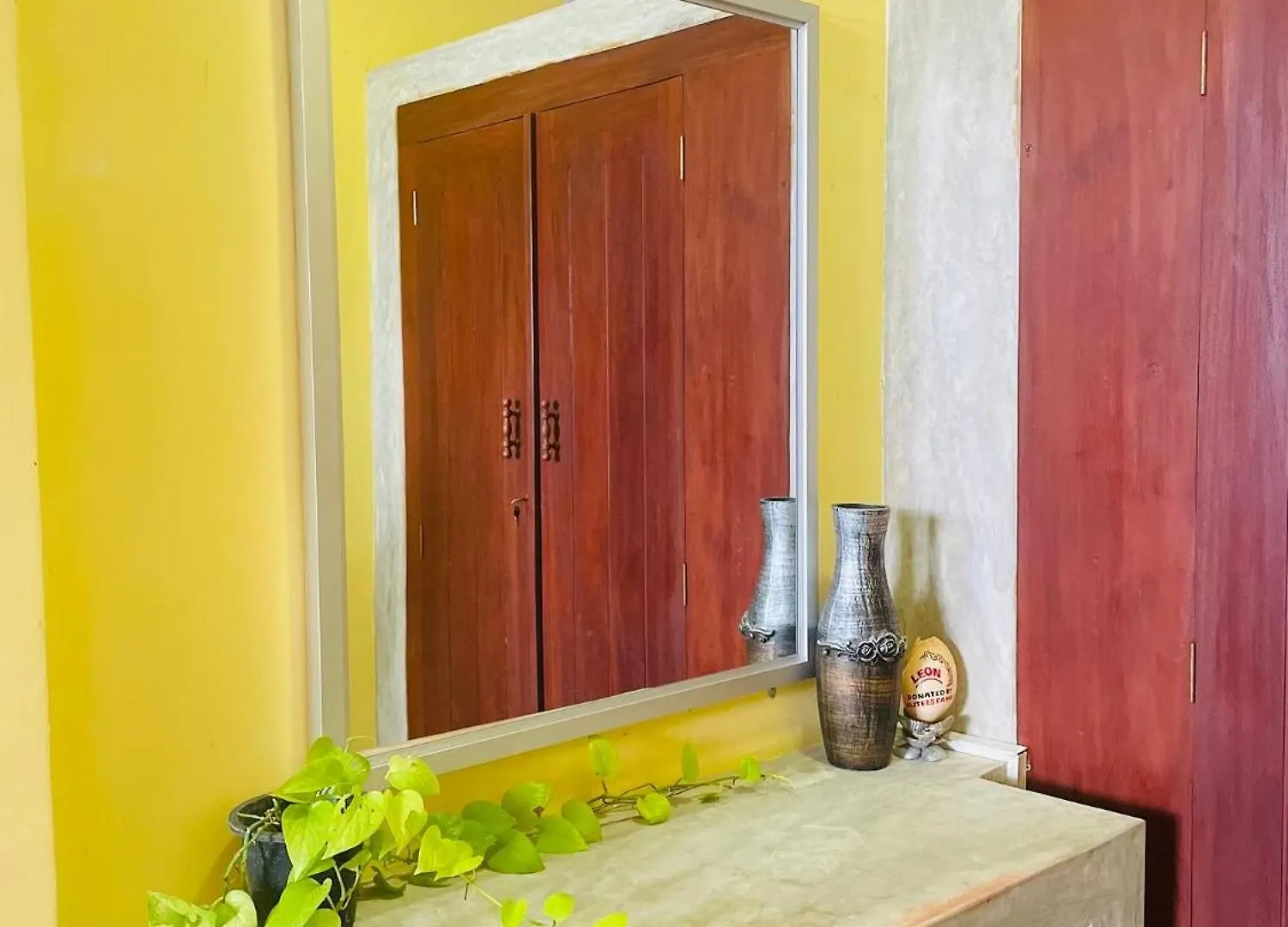 Wind Beach Inn Negombo Guest house