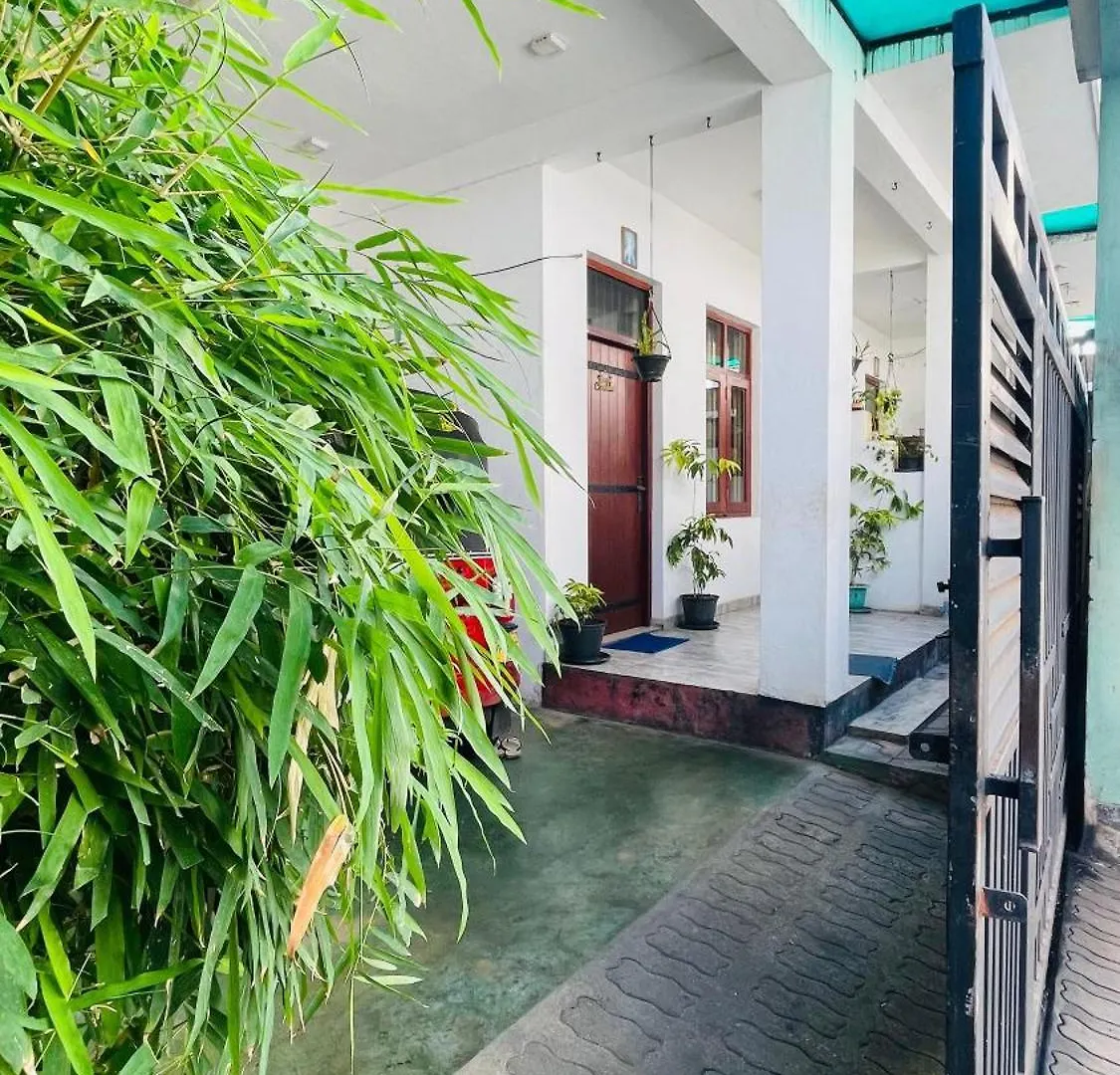 Wind Beach Inn Negombo 0*,